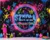Młodzieżowe Tło Fotograficzne – Neonowe Graffiti i Deskorolka CL 1832