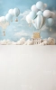 tlo-fotograficzne-niebieskie-balony-urodzinowe-szerokie.webp